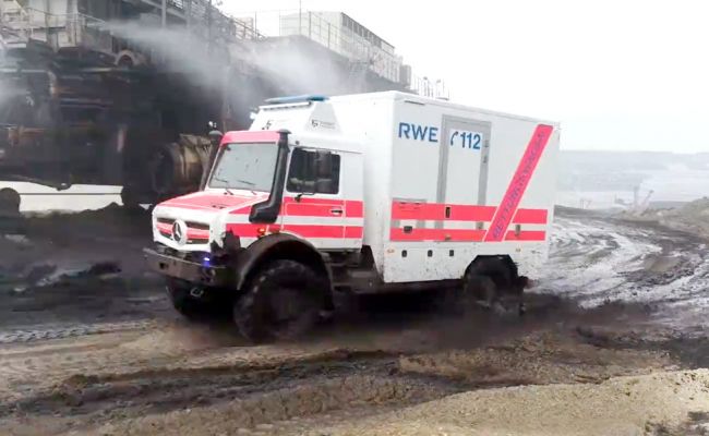 Image - Emmert RTW Koffer auf Basis von Mercedes Benz UNIMOG für RWE Hambach und RWE Garzweiler